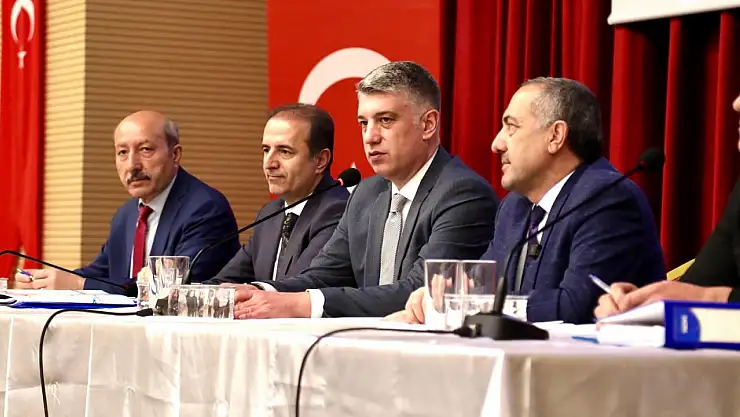 Van'da Muhtar Toplantılarıyla Mahalle Sorunları Yerinde Çözülüyor!