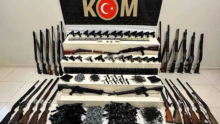 Van'da polisten gümrük kaçağı malzeme operasyonu: 34 gözaltı!