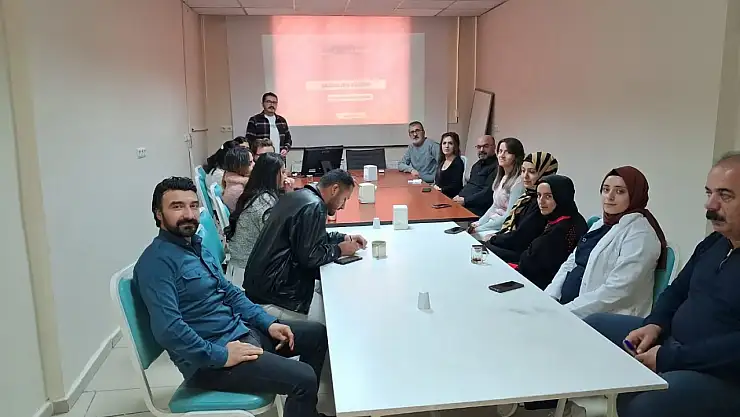 Van'da Sağlık Personellerine Bağımlılıkla Mücadele Eğitimi