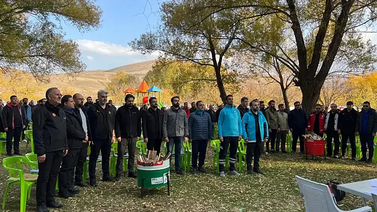 Van'da Sağlık Yöneticileri Afet Farkındalık Kampında Buluştu