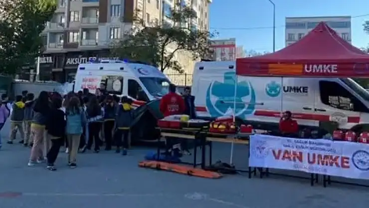 Van'da Sağlıklı Çocuk, Sağlıklı Gelecek Programı Kapsamında Eğitimler Verildi