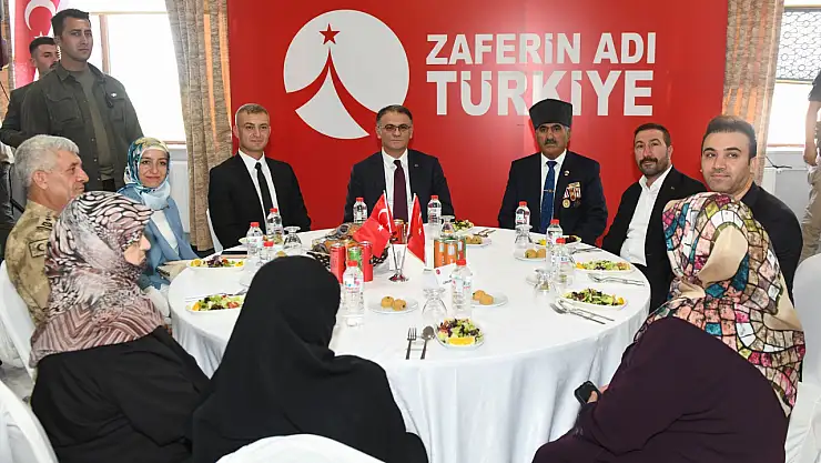 Van'da Şehit Aileleri ve Gazilere 15 Temmuz Anma Yemeği Düzenlendi
