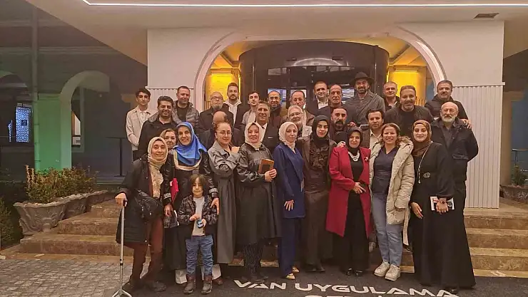 Van'da şiir ve edebiyatla dolu bir ramazan gecesi