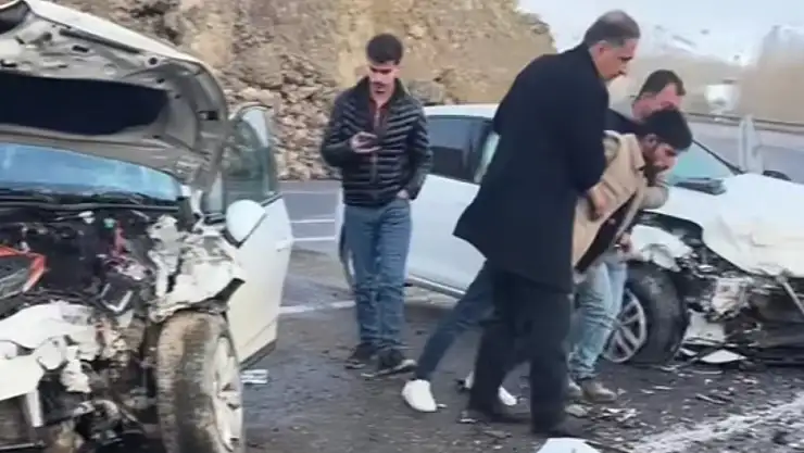 Van'da trafik kazası: 2 yaralı