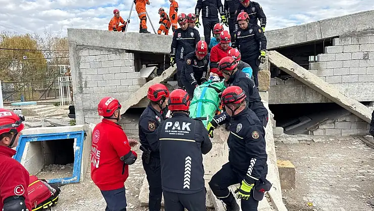 Van'da Türkiye Afet Müdahale Planı Kapsamında Kapsamlı Saha Tatbikatı Gerçekleştirildi