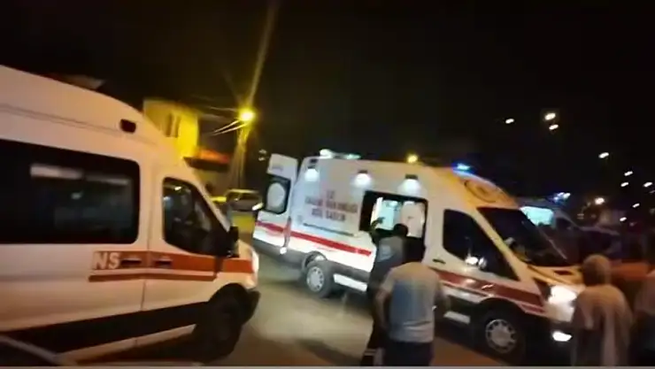 Van'da Üç Araç Birbiriyle Çarpıştı: 5 Yaralı