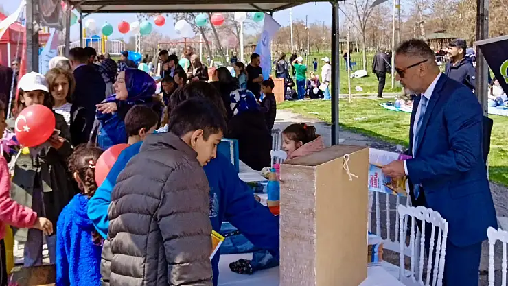 Van'da Uçurtma Şenliğinde Çocuklar Sıfır Atık ve Geri Dönüşümle Tanıştı