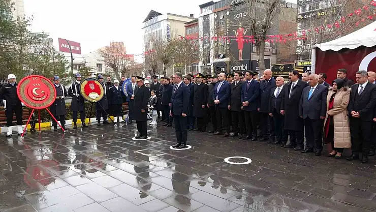 Van'da yağmura rağmen kurtuluş coşkusu