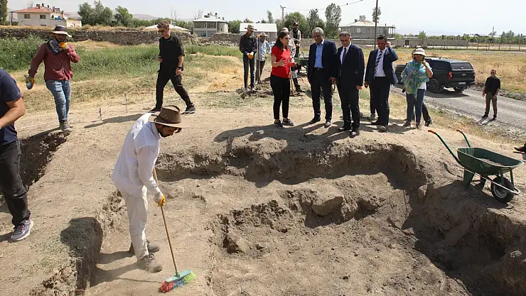Van'daki kazı çalışmaları, tarihi mirası gün yüzüne çıkarıyor ve turizmi canlandırmayı hedefliyor
