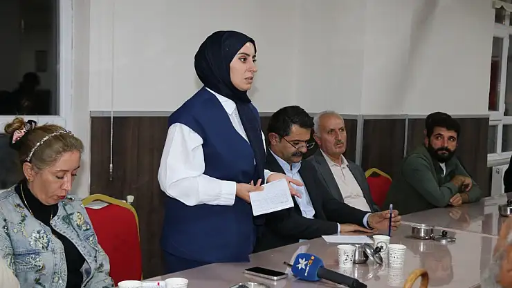 Van Edremit Belediyesi Eşbaşkanları Kurubaş Mahallesi'yle Buluştu