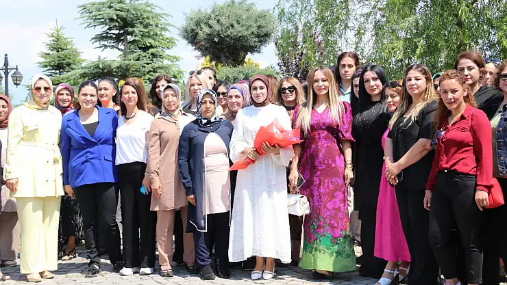 Van Edremit Belediyesi, kadın çalışanlarıyla projeleri ve önerileri tartıştı