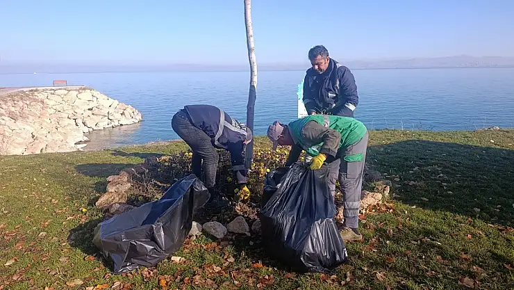 Van Edremit'te Kış Öncesi Park ve Bahçelerde Bakım Çalışmaları