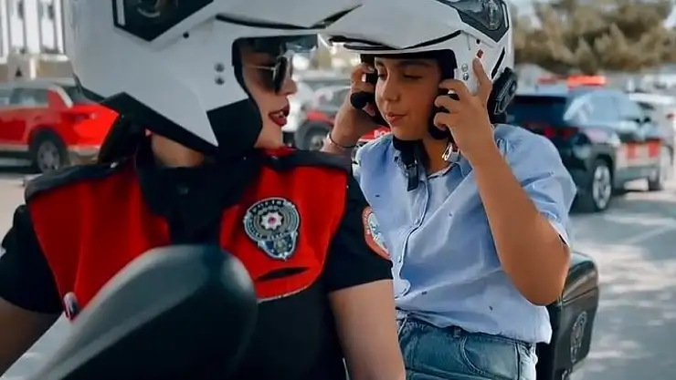 Van Emniyet Müdürlüğü, yunus polisi hayali kuran kızı misafir etti