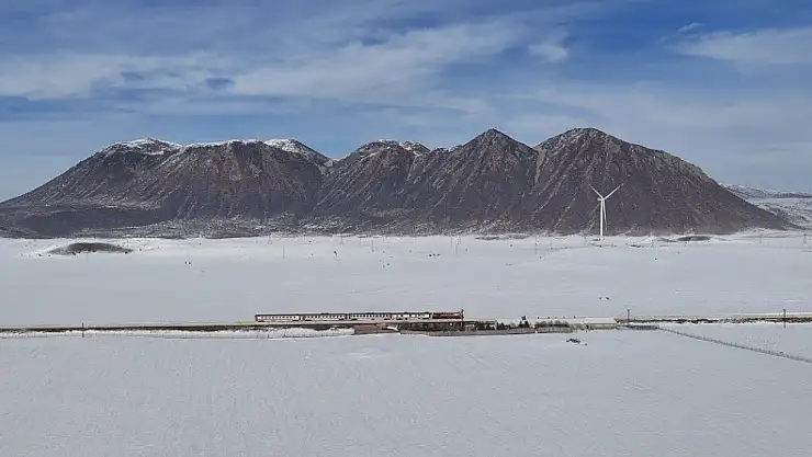 Van Gölü Ekspresi'nde kış seyahati