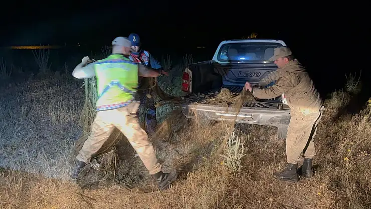 Van Gölü'nde 1,5 ton inci kefali kaçak avcılığına karşı denetimler artırıldı