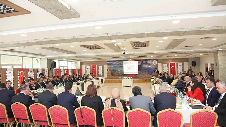 Van Gölü'nde 2 milyon metreküp dip çamuru temizlendi, gelecek nesiller için korunacak