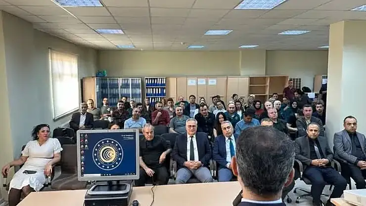 Van İl Müftülüğünden 'Hz. Peygamber ve Aile Ahlakı' Konferansı