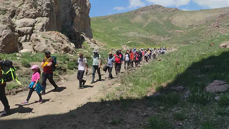 Van'ın Eşsiz Doğa Güzellikleri: Keşfedilmeyi Bekleyen Gizli Kanyon!