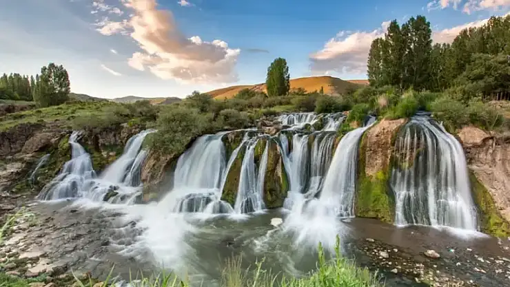 Van Muradiye Şelalesi Hakkında Bilinmeyenler | Muradiye Şelalesi