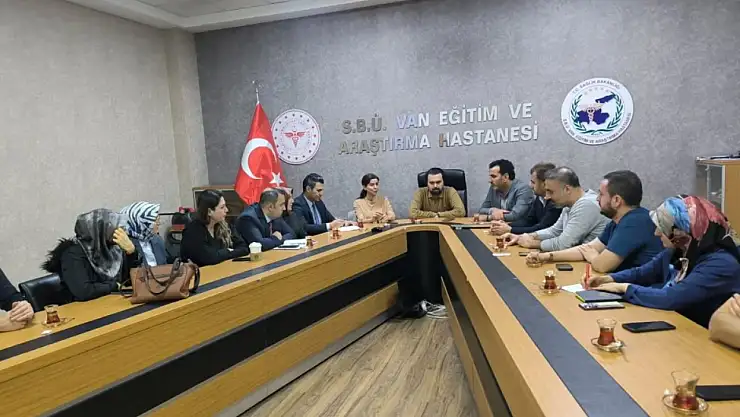 Van Sağlık Müdürlüğü'nden Göz Hastalıkları Kliniğinde İstişare Toplantısı