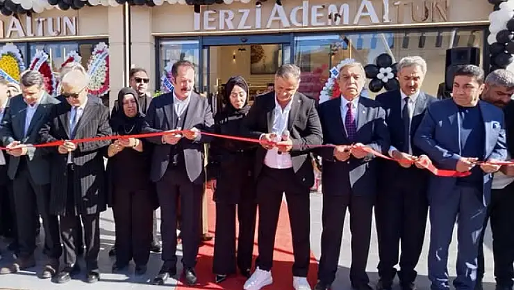 Van Tso'dan Terzi Adem Altun Van Mağzasına İş Yeri Siftah Sertifikası