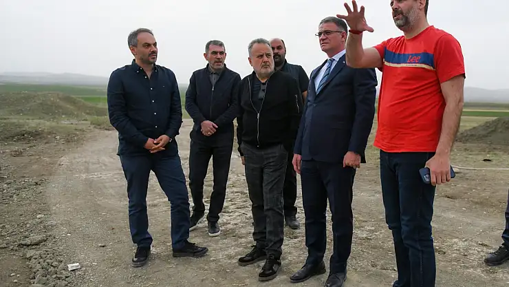 Van Valisi Ozan Balcı, Yatırım Arazilerindeki Çalışmaları Yerinde İnceledi