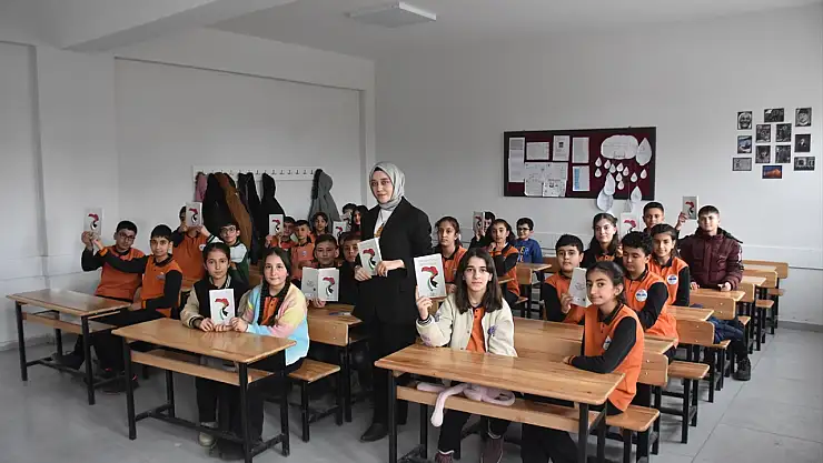 Vanlı öğrenciler, Filistin'deki dramı anlatan yazılarını kitaplaştırdı