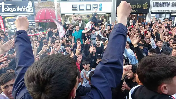 Vanspor, Aksaray'ı Deplasmanda 1-0 Yenerek Play-off'ta Öne Geçti! Taraftar Coşkusu Dorukta!