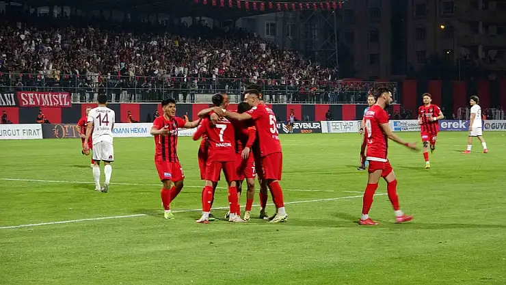 Vanspor FK, TFF 2. Lig'de Elazığspor'u Farklı Yendi: 4-1