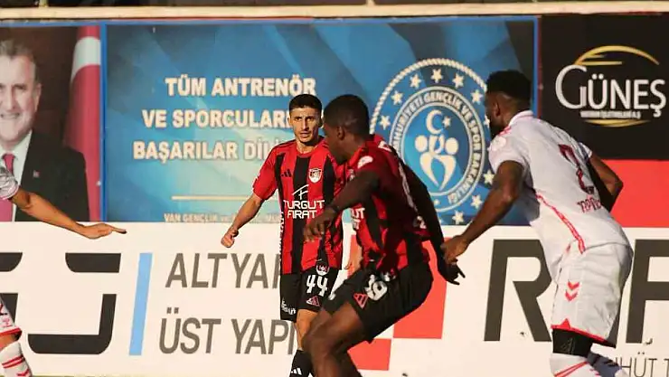 Vanspor ve Sivasspor 0-0 berabere kalarak sahadan puanla ayrıldı