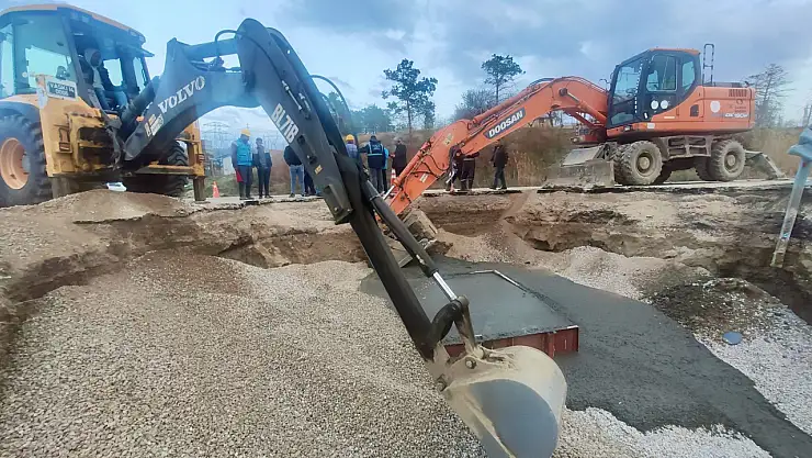 VASKİ, Van'ın Ana Su Hattındaki 13 Arızayı Giderdi