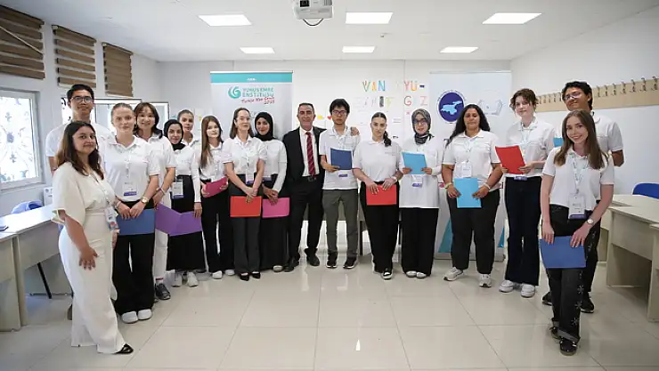 Yabancı Öğrenciler Yöresel Şarkılarla Türkçe Öğrenme Sürecine Ritim Katıyor