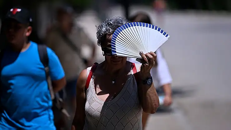 Yaz güneşi cildinize düşündüğünüzden fazla zarar veriyor