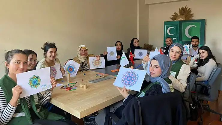 Yeşilay Kars Şubesi'nden Ruh Sağlığına Mandala Atölyesi