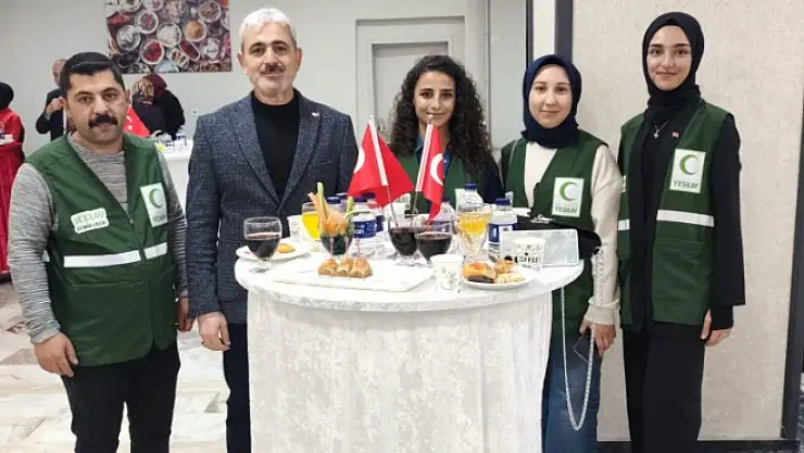 Yeşilay Van, 29 Ekim Cumhuriyet Bayramı Kutlamalarına Katıldı