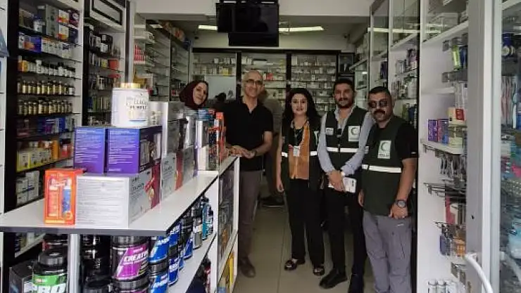 Yeşilay Van Şubesi, Bağımsızlık Seferberliği Kapsamında Eczaneleri Ziyaret Etti