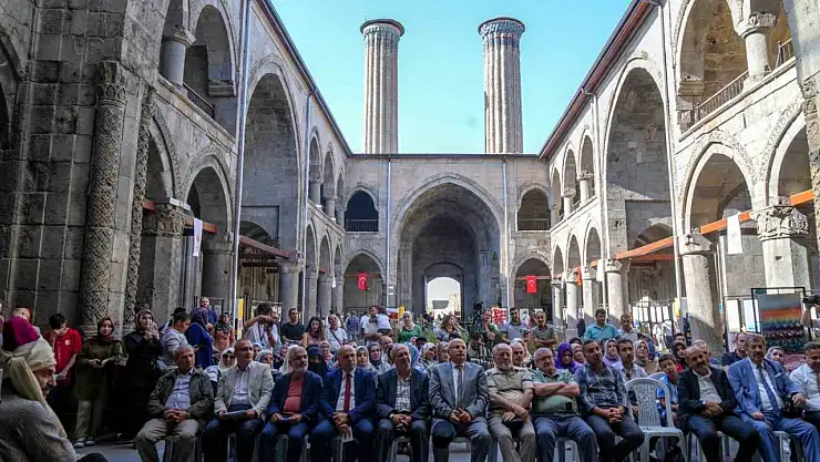 Yunus Emre, Erzurum'da Kalpleri Fethetti