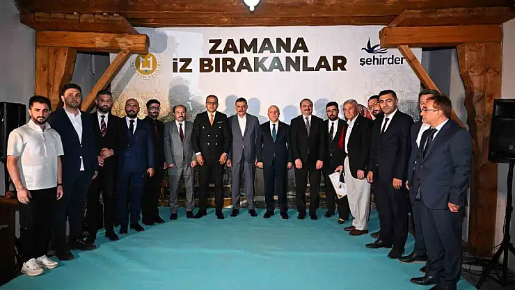 Zamana Damga Vuranlara Teşekkür ve Onur Plaketi Töreni