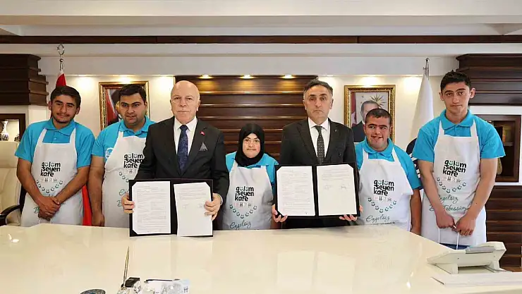 Zihinsel engelli bireyler Gülümseyen Kafe'de istihdam edildi, ekonomik bağımsızlık için önemli adım atıldı