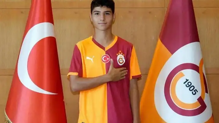 Zoğrap Ege İzgi kimdir, kaç yaşında, hangi mevkide oynuyor?