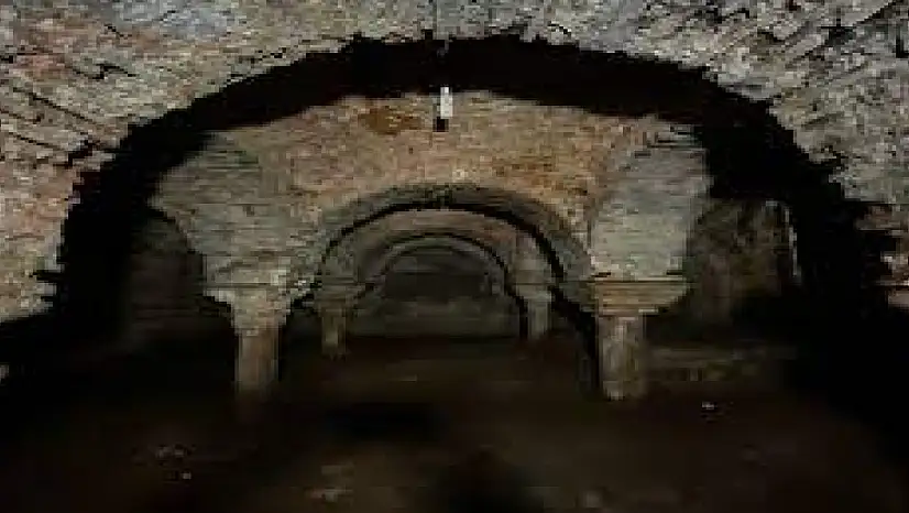 Tarihî Bir Hazine'nin Gizemi: Altıntepe