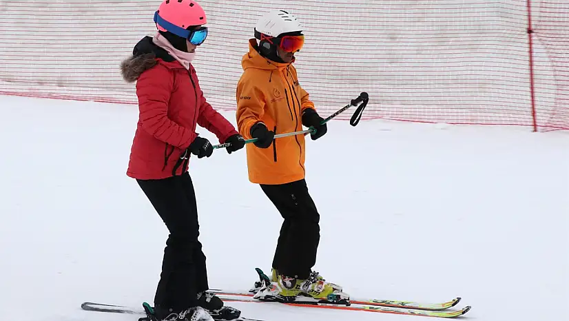 86 kilometrelik pistleriyle Palandöken dolup taştı