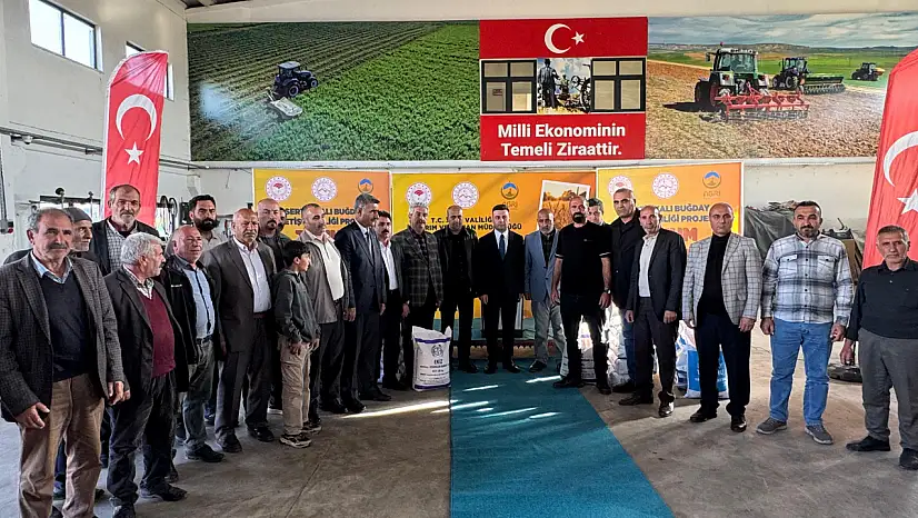Ağrı'da 1.100 çiftçiye 550 ton buğday tohumu dağıtıldı