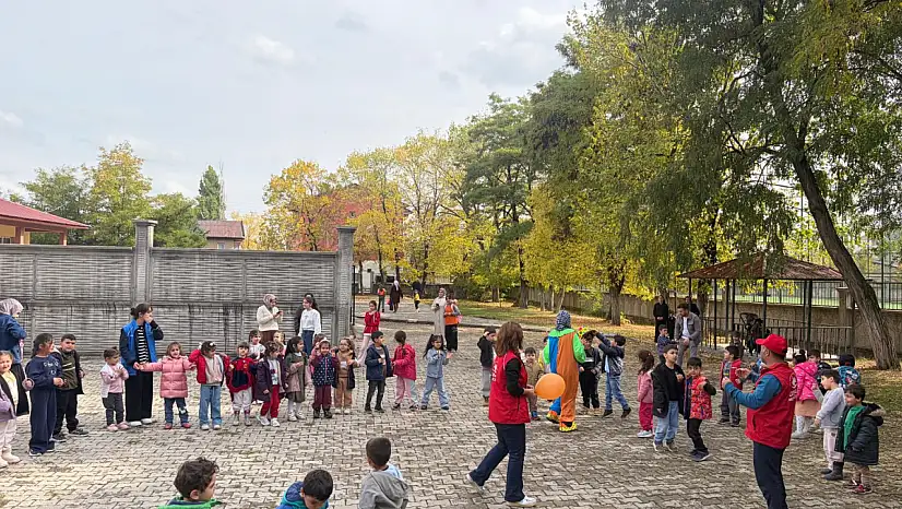 Ağrı'da anaokulu bir anda şenlik alanına döndü!