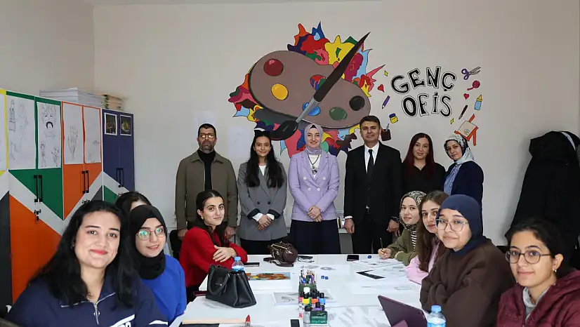 Ağrı'da, genç ofiste yürütülen kurslara ilgi arttı