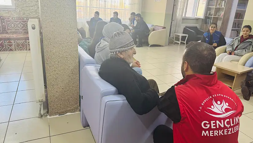 Ağrı'da gençlerden dünya hoşgörü günü ziyareti