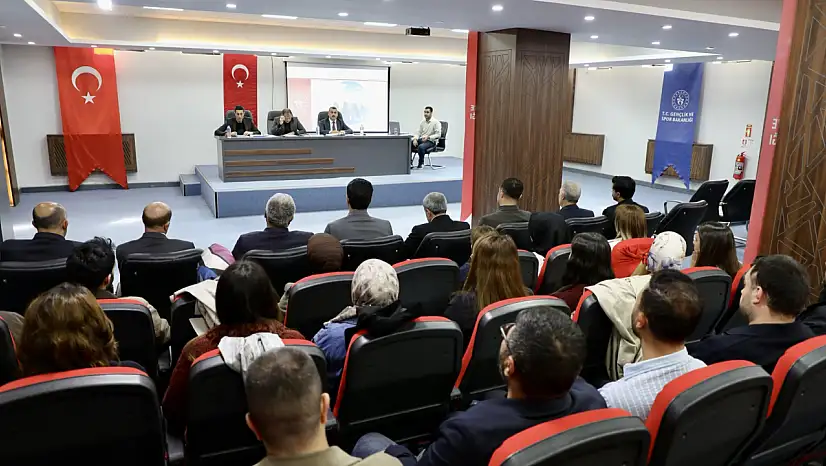 Ağrı'da gençlik merkezleri için koordinasyon toplantısı yapıldı