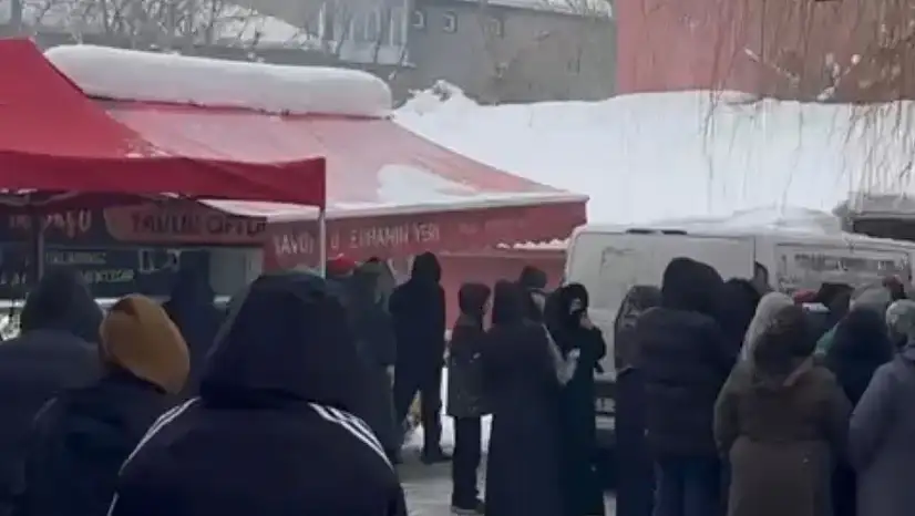 Ağrı'da organik tavuklar, ihtiyaç sahiplerinin sofralarına ulaşıyor