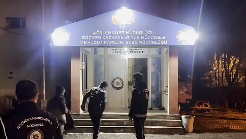 Ağrı'da tır dorsesinde 14 düzensiz göçmen ele geçirildi