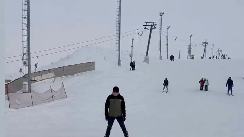 Ağrı'da yarıyıl tatili kayak merkezine hareket getirdi